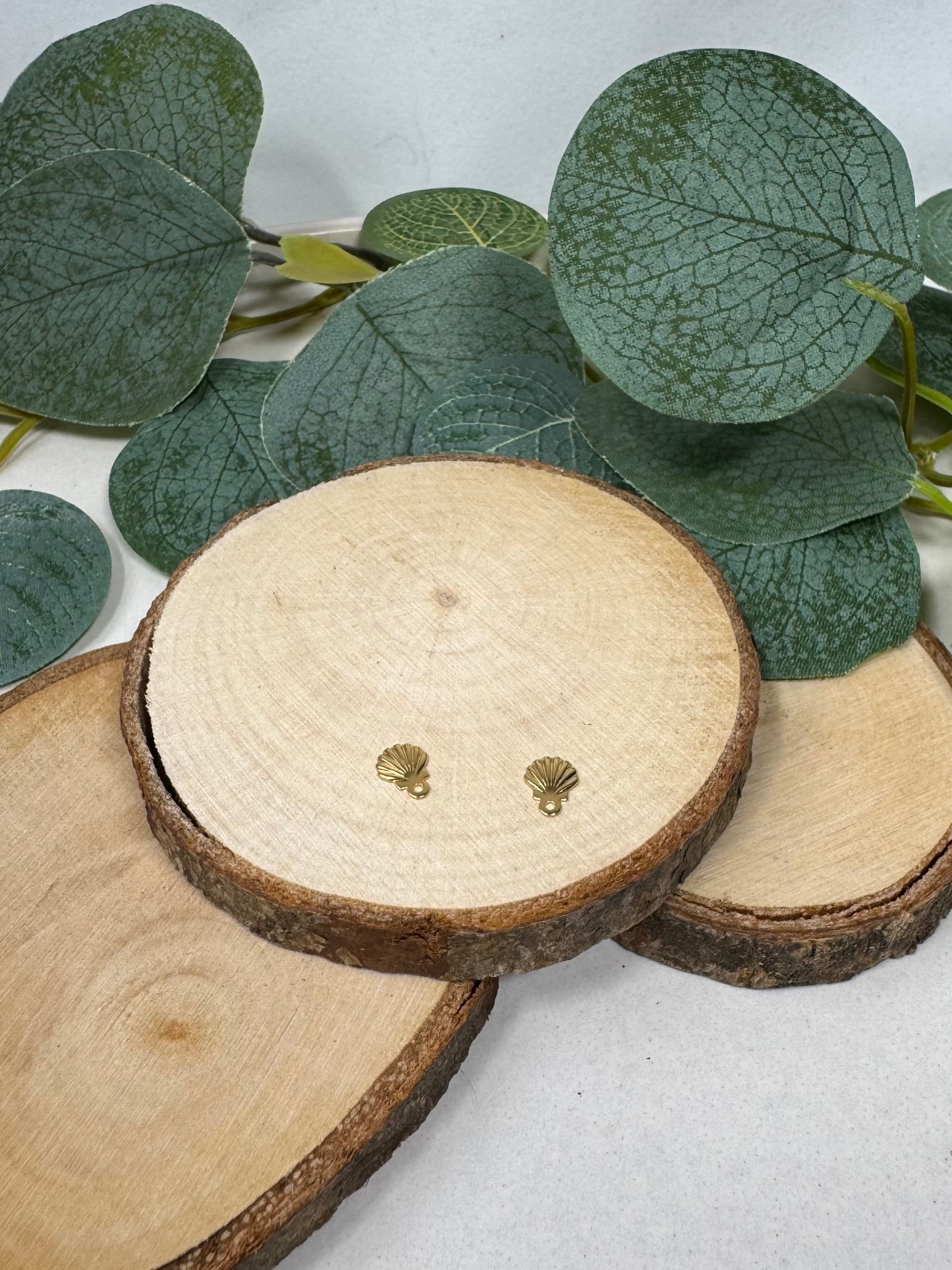 Sea Shell Charm - 14k Gold Filled